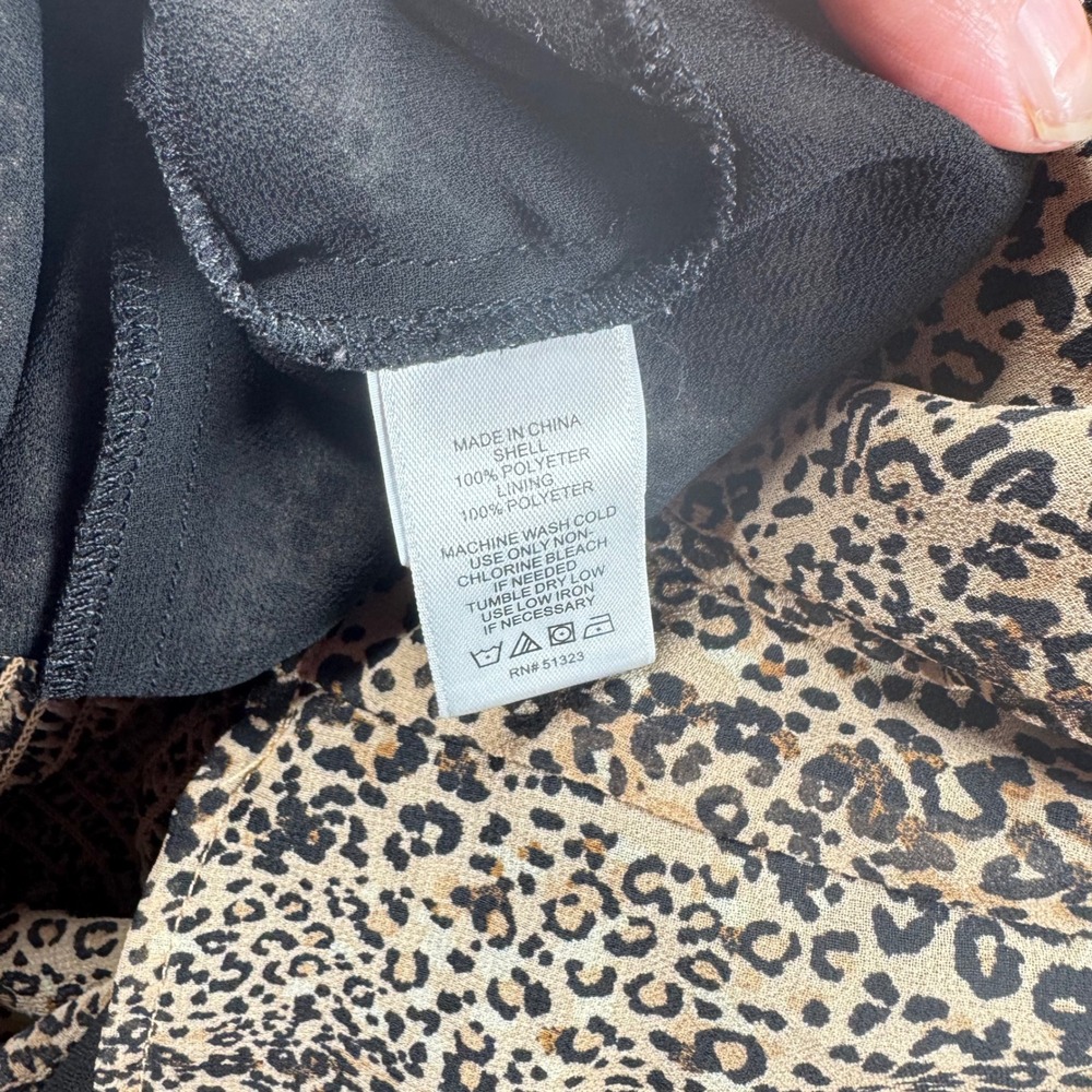 1.STATE Leopard Print Smocked High Neck Flutter Sleeve Blouse Plus Size 1X Brown - Picture 8 of 9